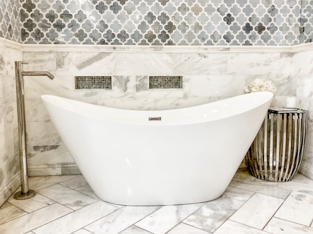 Clogged-Bathtub-Drains--in-Fairfield-Ohio-clogged-bathtub-drains-fairfield-ohio.jpg-image